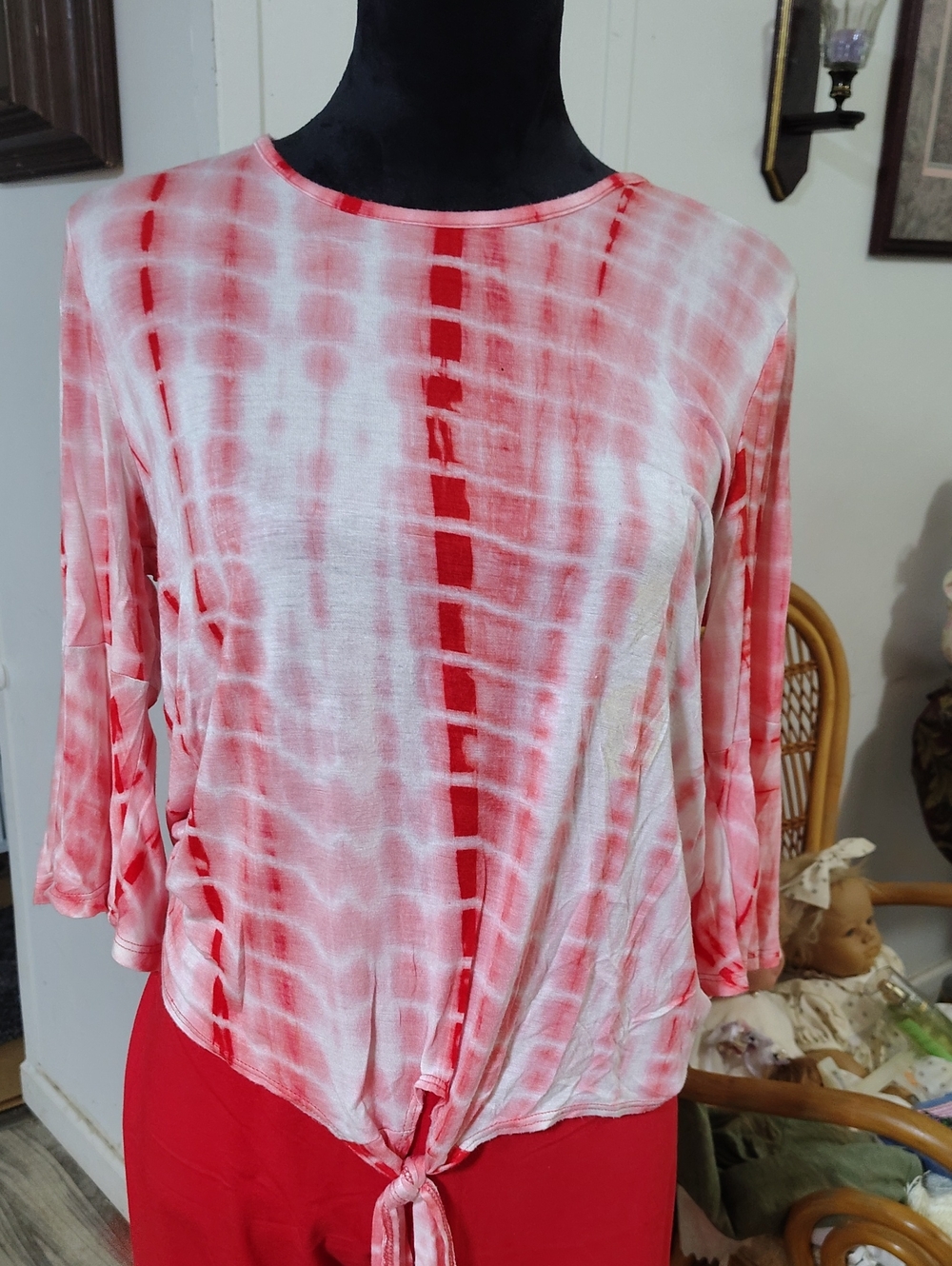 Red & White Tie-Dye Knot-Front With Whimsy Quarter Length Sleeves Tunic